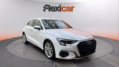 Käytetty Audi A3 Premium 116 HP (85 kW) 2021 Valkoinen Sedan