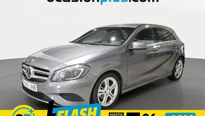Usado Mercedes A200 Urban 136 CV (100 kW) 2015 Gris Utilitario