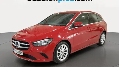 Usado Mercedes B180 136 CV (100 kW) 2021 Rojo Monovolumen