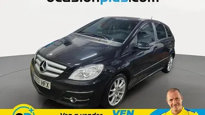 Käytetty Mercedes B180 109 HP (80 kW) 2011 Musta Tila-auto