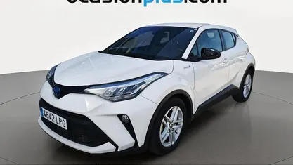 Käytetty Toyota C-HR Active 122 HP (89 kW) 2021 Valkoinen Katumaasturi