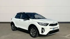Usado 2022 Kia Stonic SUV | 17.400 € (Precio justo)