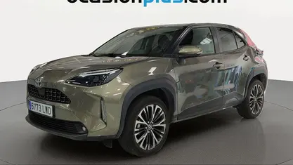 Usado Toyota Yaris Cross Style 116 CV (85 kW) 2022 Gris SUV