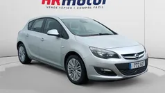 Gris Usado 2014 Opel Astra Selective Berlina | 8790 € (Precio justo)