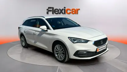 Usado Seat Leon XCELLENCE 110 CV (80 kW) 2021 Blanco Berlina