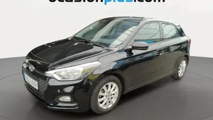 Usado Hyundai i20 75 CV (55 kW) 2019 Negro Utilitario