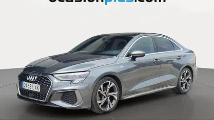 Käytetty Audi A3 S-Line 150 HP (110 kW) 2022 Harmaa Sedan