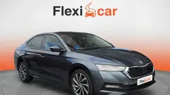 Gris Usado 2021 Skoda Octavia Ambition Berlina | 19.490 € (Buen precio)
