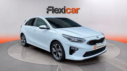 Usado Kia Ceed 100 CV (73 kW) 2021 Blanco Utilitario
