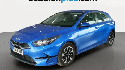 Usado Kia Ceed 101 CV (74 kW) 2025 Azul Utilitario