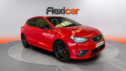 Usado Seat Ibiza FR 116 CV (85 kW) 2020 Rojo Utilitario