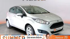 Gris / plata Usado 2017 Ford Fiesta Trend Utilitario | 7970 € (Precio justo)