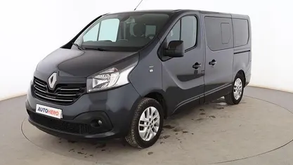 Usado Renault Trafic 145 CV (106 kW) 2018 Gris Monovolumen