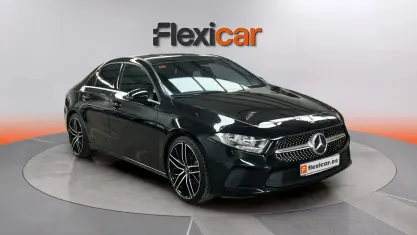 Usado Mercedes A180 116 CV (85 kW) 2019 Negro Berlina