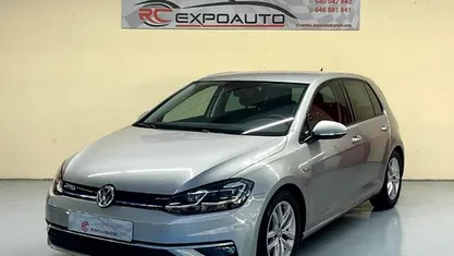 Usado VW Golf VII Edition 131 CV (96 kW) 2019 Plateado Utilitario