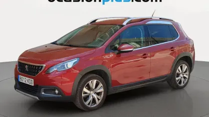 Usado Peugeot 2008 Allure 120 CV (88 kW) 2017 Rojo SUV