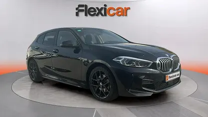 Usado BMW 118 Comfort Edition 140 CV (102 kW) 2019 Negro Utilitario