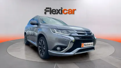 Usado Mitsubishi Outlander P-HEV 203 CV (149 kW) 2017 Gris SUV