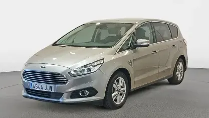 Begagnad Ford S-MAX Titanium 150 HK (110 kW) 2015 Minibuss
