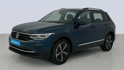 Azul Usado 2024 VW Tiguan Life SUV | 35.490 € (Precio justo)