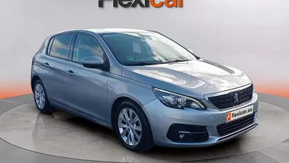 Usado Peugeot 308 Style 131 CV (96 kW) 2020 Gris Berlina