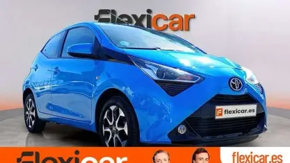 Usado Toyota Aygo X-cite 72 CV (52 kW) 2020 Azul Utilitario