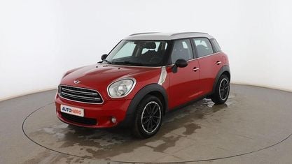 Usado Mini Cooper D 110 CV (80 kW) 2016 Rojo Utilitario