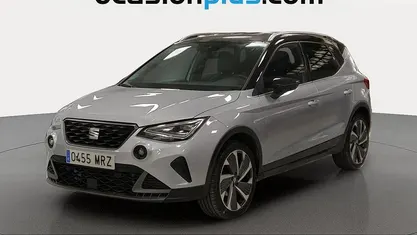 Käytetty Seat Arona FR 150 HP (110 kW) 2024 Harmaa Katumaasturi