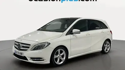 Usado Mercedes B180 109 CV (80 kW) 2014 Blanco Monovolumen