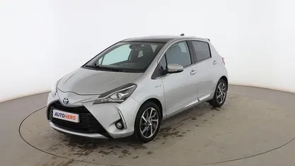 Plata Usado 2018 Toyota Yaris Hybrid Advance Berlina | 12.999 € (Buen precio)