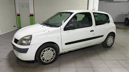 Używany Renault Clio II 80 KM (58 kW) 2004 Biały