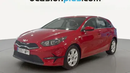 Usado Kia Ceed 120 CV (88 kW) 2024 Rojo Utilitario