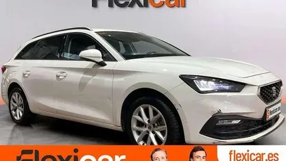 Usado Seat Leon Reference 130 CV (95 kW) 2021 Blanco Utilitario