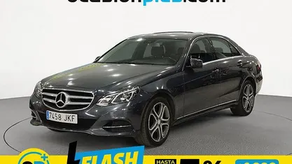 Usado Mercedes E220 170 CV (125 kW) 2015 Gris Berlina