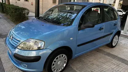 Usado Citroën C3 75 CV (55 kW) 2004 Azul Berlina