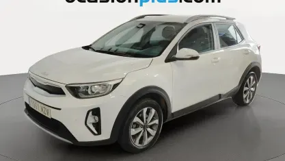 Usado Kia Stonic 101 CV (74 kW) 2025 Blanco SUV