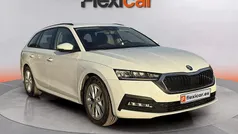 Blanco Usado 2023 Skoda Octavia Ambition Familiar | 20.390 € (Precio justo)