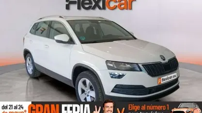 Usado Skoda Karoq Ambition 150 CV (110 kW) 2021 Blanco SUV