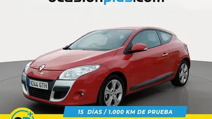 Rojo Usado 2010 Renault Mégane Dynamique Berlina | 6500 € (Precio justo)