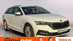 Blanco Usado 2023 Skoda Octavia Ambition Familiar | 20.990 € (Precio justo)