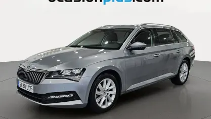 Usado Skoda Superb Ambition 150 CV (110 kW) 2019 Gris Familiar