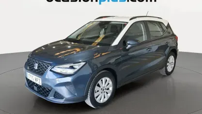 Usado Seat Arona Style 116 CV (85 kW) 2024 Gris SUV