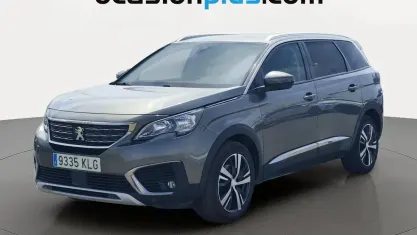 Usado Peugeot 5008 Allure 131 CV (96 kW) 2018 Gris SUV