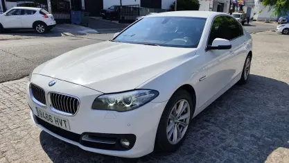 Usado BMW 525 Comfort Edition 218 CV (160 kW) 2014 Blanco Berlina