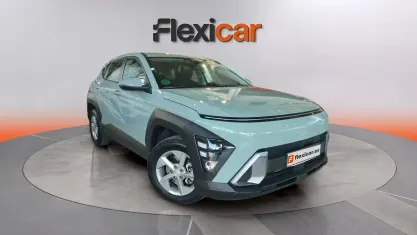 Usado Hyundai Kona 120 HP (88 kW) 2024 Cinzento SUV