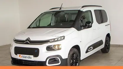 Usado Citroën e-Berlingo Shine 100 kW (136 CV) 2024 Blanco Monovolumen