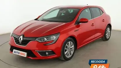 Usado Renault Mégane Intens 110 CV (80 kW) 2017 Rojo Berlina