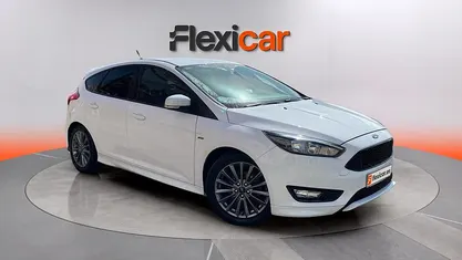 Usado Ford Focus ST-Line 125 CV (91 kW) 2018 Blanco Berlina