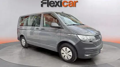 Gris Usado 2023 VW Caravelle Monovolumen | 31.490 € (Buen precio)
