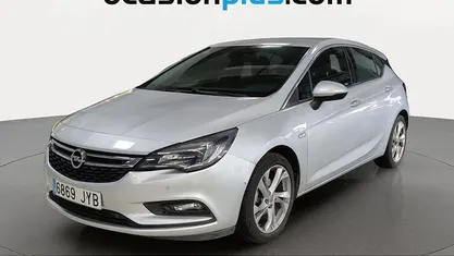 Usado 2017 Opel Astra Dynamic Utilitario | 10.371 € (Buen precio)
